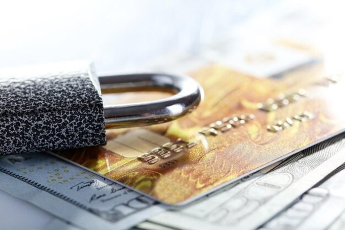 Image décorative Arnaque au faux conseiller bancaire et IA : comment détecter les nouvelles fraudes vocales indécelables